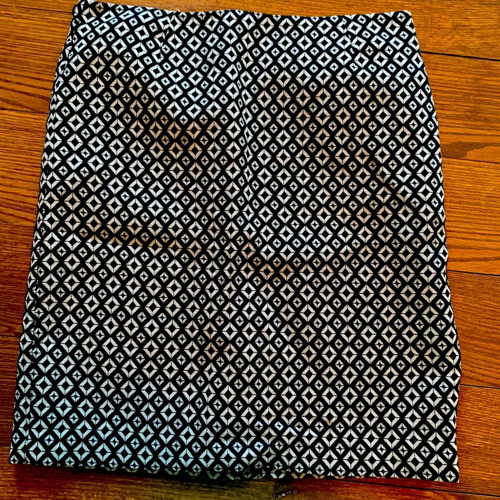 Geometric Pencil Skirt